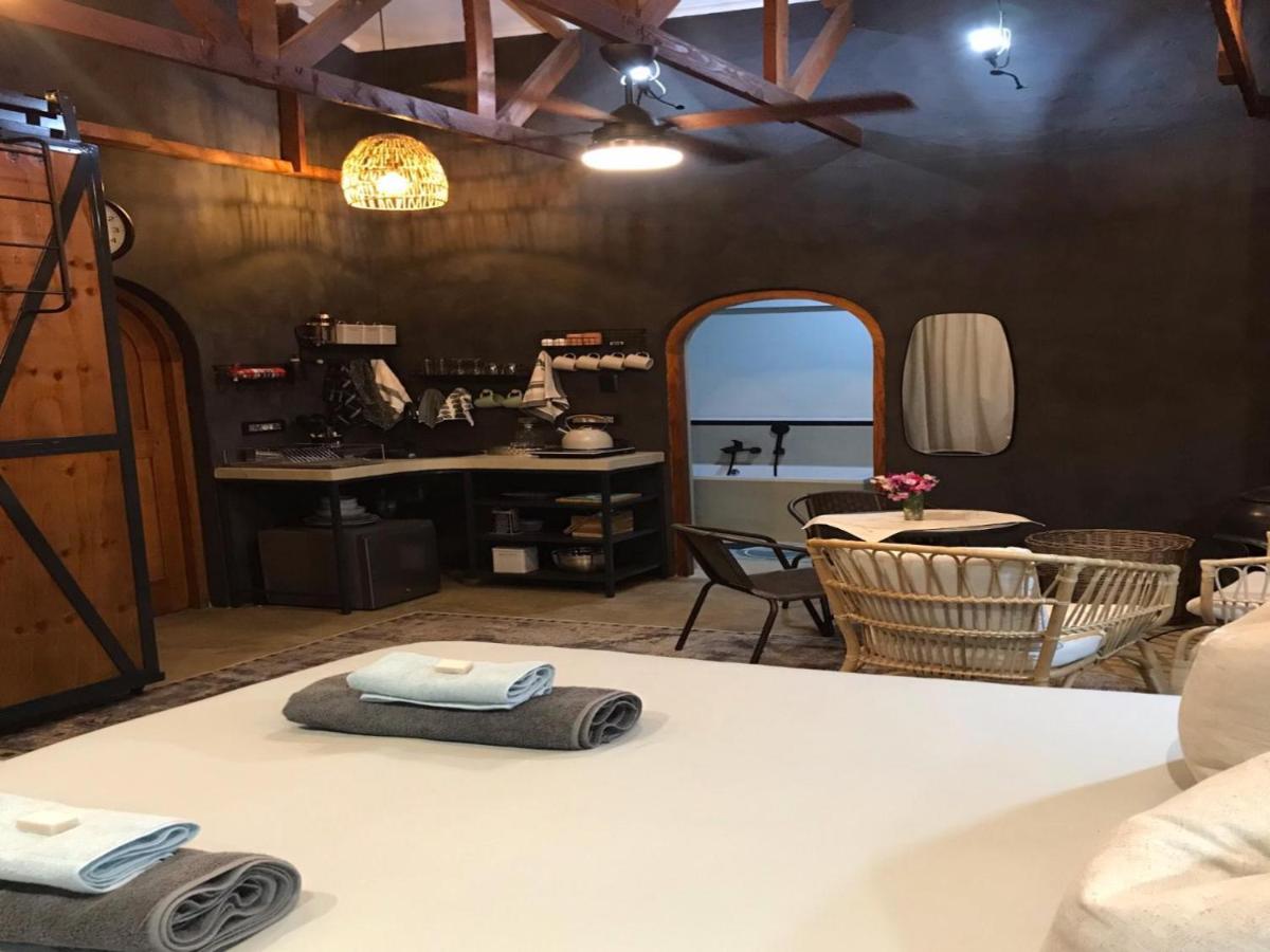 Hannah's Haven Studio Deluxe Apartment Beaufort West Bagian luar foto