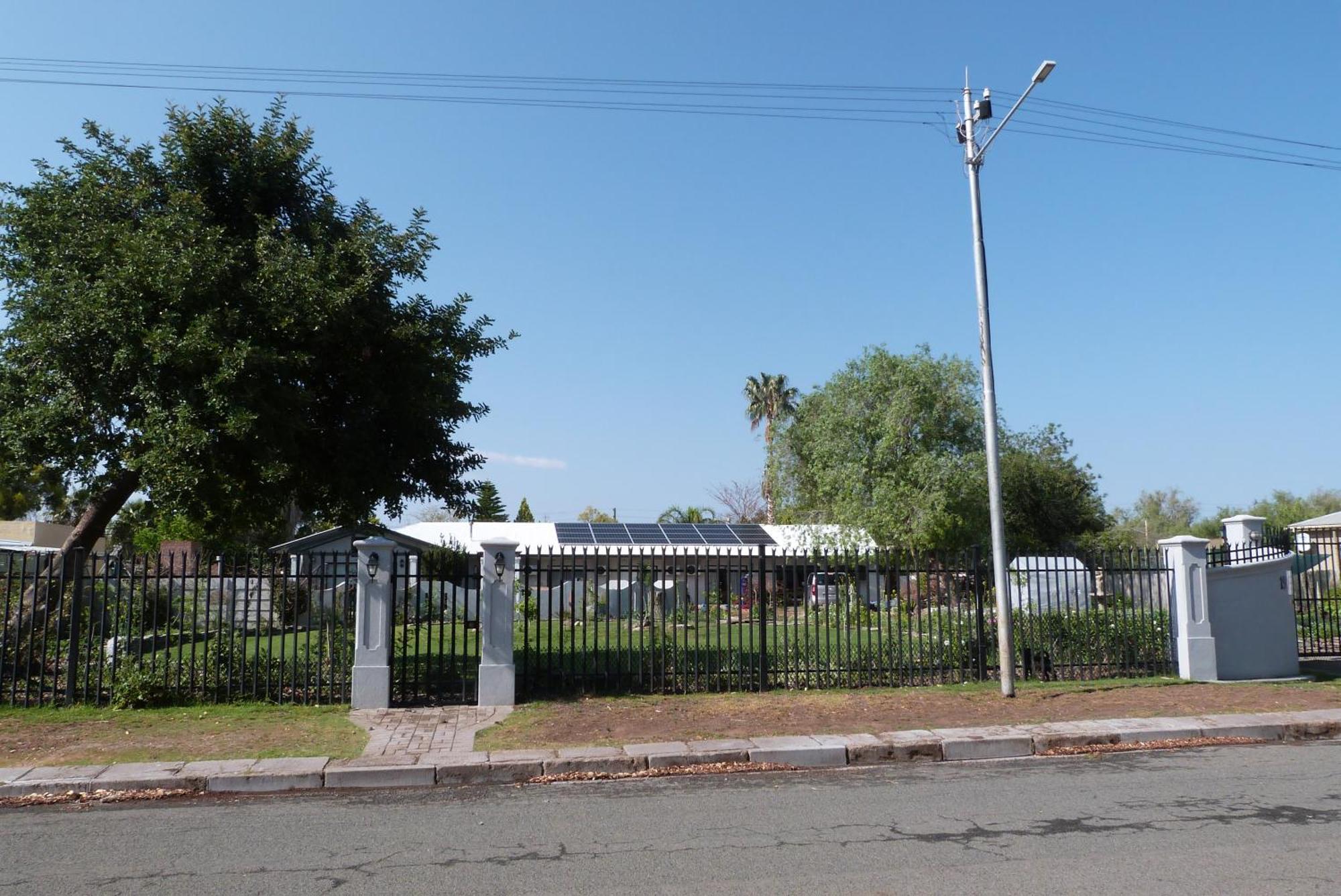 Hannah's Haven Studio Deluxe Apartment Beaufort West Bagian luar foto